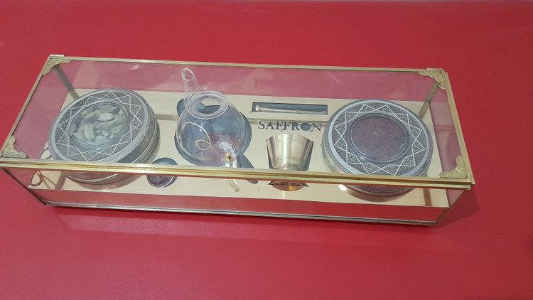 پک کادویی زعفران و هل